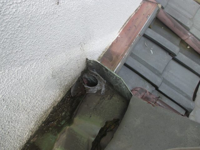 姫路市の排水まわりが劣化した箱谷板金